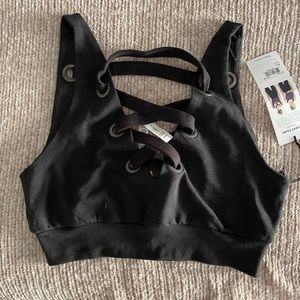 NWT Alo yoga quest tank